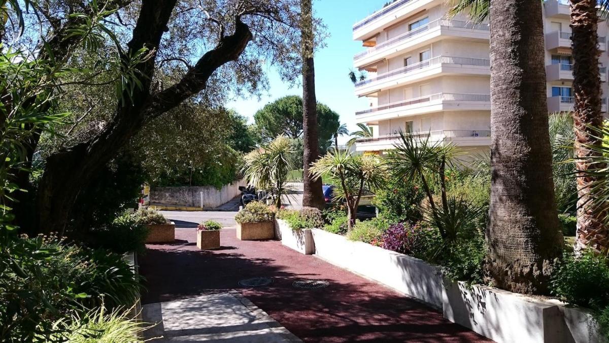 Joli Studio 4Pers Piscine Tout Confort Juan-les-Pins Bagian luar foto